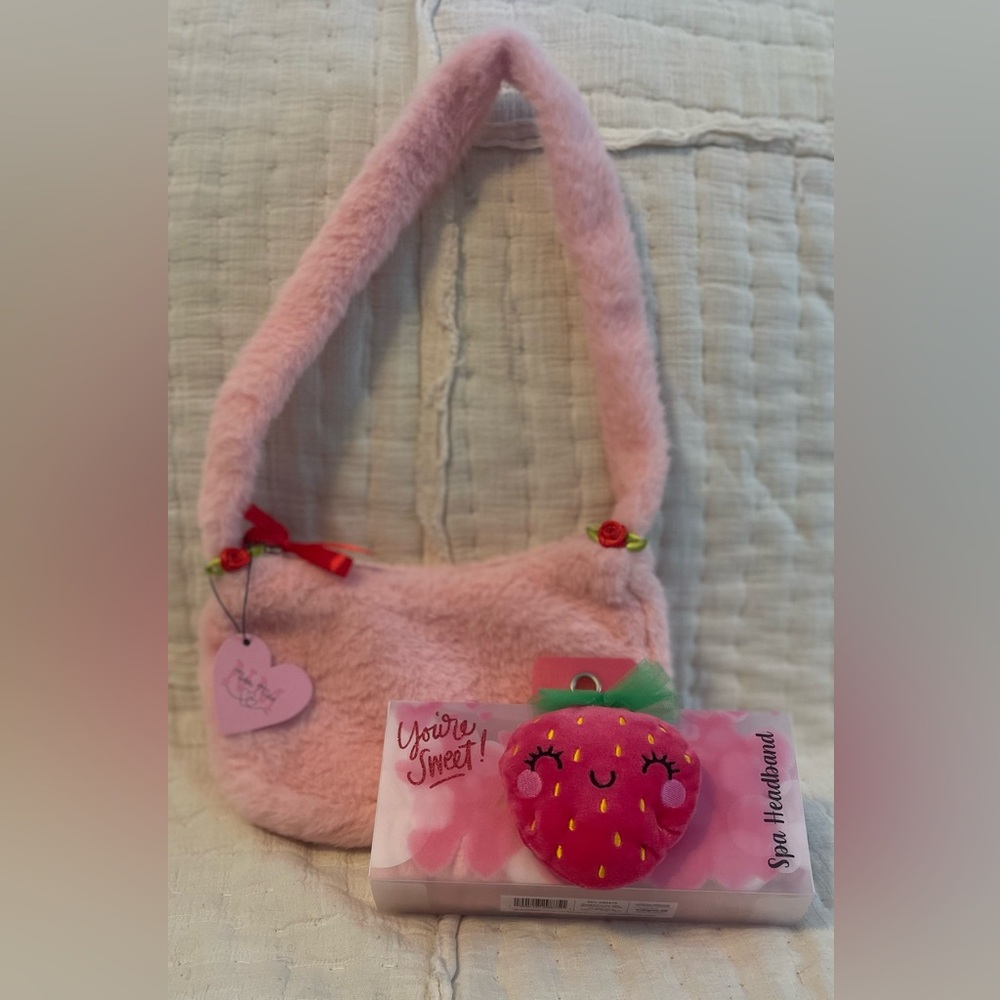 NWT Pink & Rose Plush Handbag With “You’re Sweet” Spa Headband